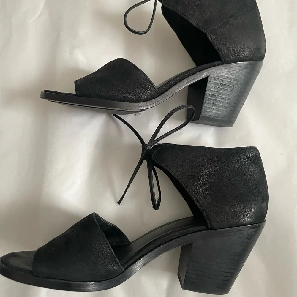 Eileen Fisher Ann Black Suede Tumbled Nubuck Ankle Tie Sandals Sz 7.5 Block Heel